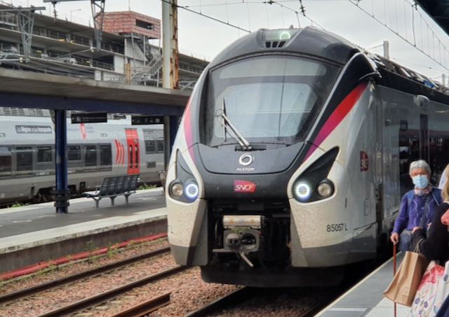 Train TGV INOUI SNCF - Couleur Garden